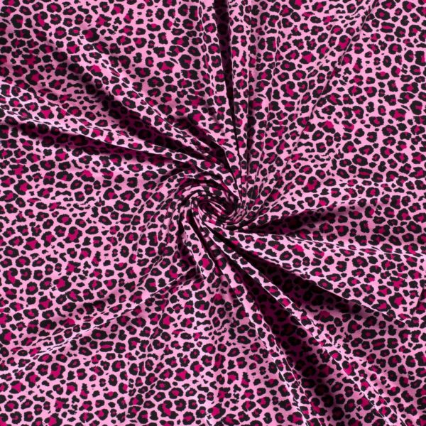 Estampado tipo "animal print" en tonos rosas, aspecto de acuarela